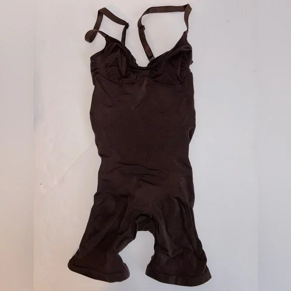 Skims Seamless Sculpt Mid Thigh Bodysuit in Espresso Brown NIB